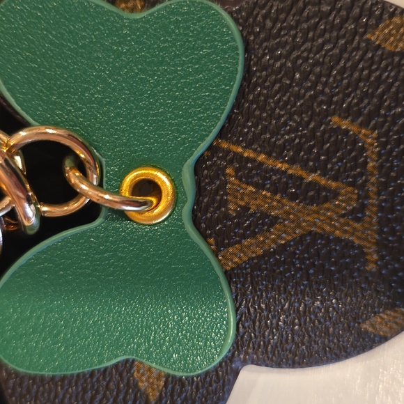 Minnie Mouse Ears Bag Charm/Keychain With Dustbag - Picture 2 of 4